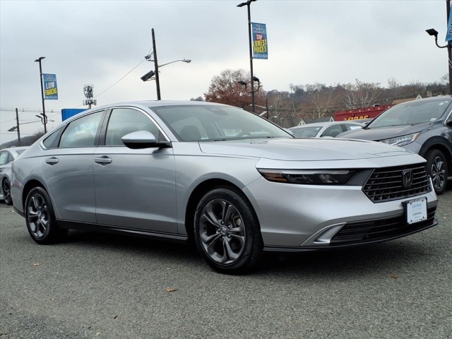 2023 Honda Accord EX's photo