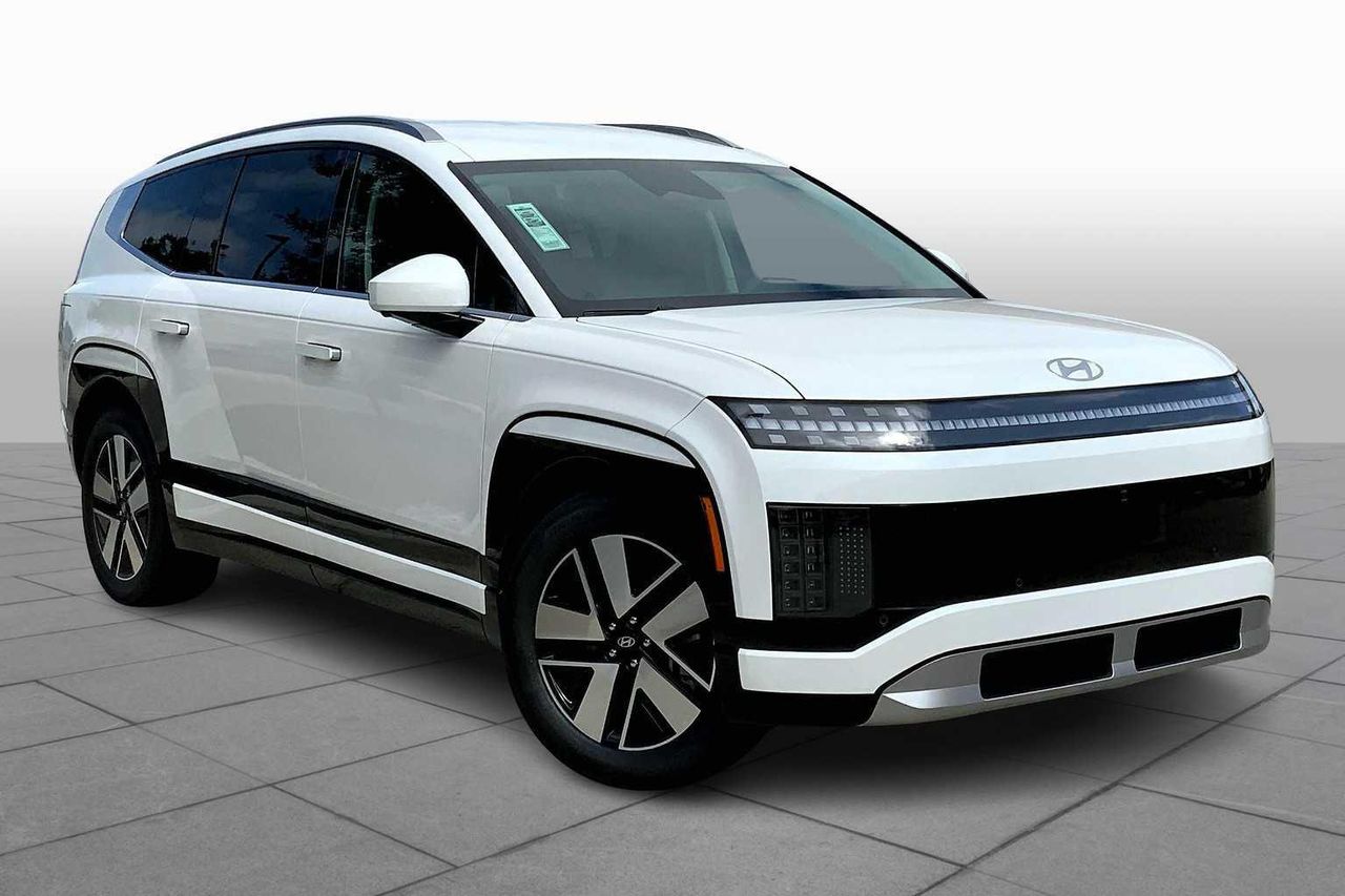 2026 Hyundai Ioniq SEL photo 2
