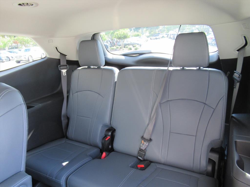 2018 Buick Enclave Essence photo 27