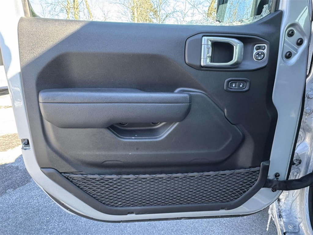 2024 Jeep Wrangler Sport S photo 22
