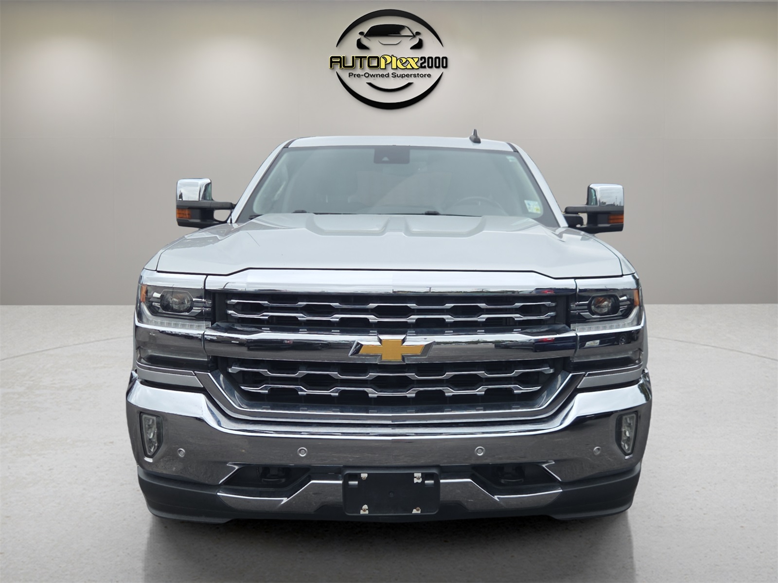 2018 Chevrolet Silverado 1500 LTZ photo 2