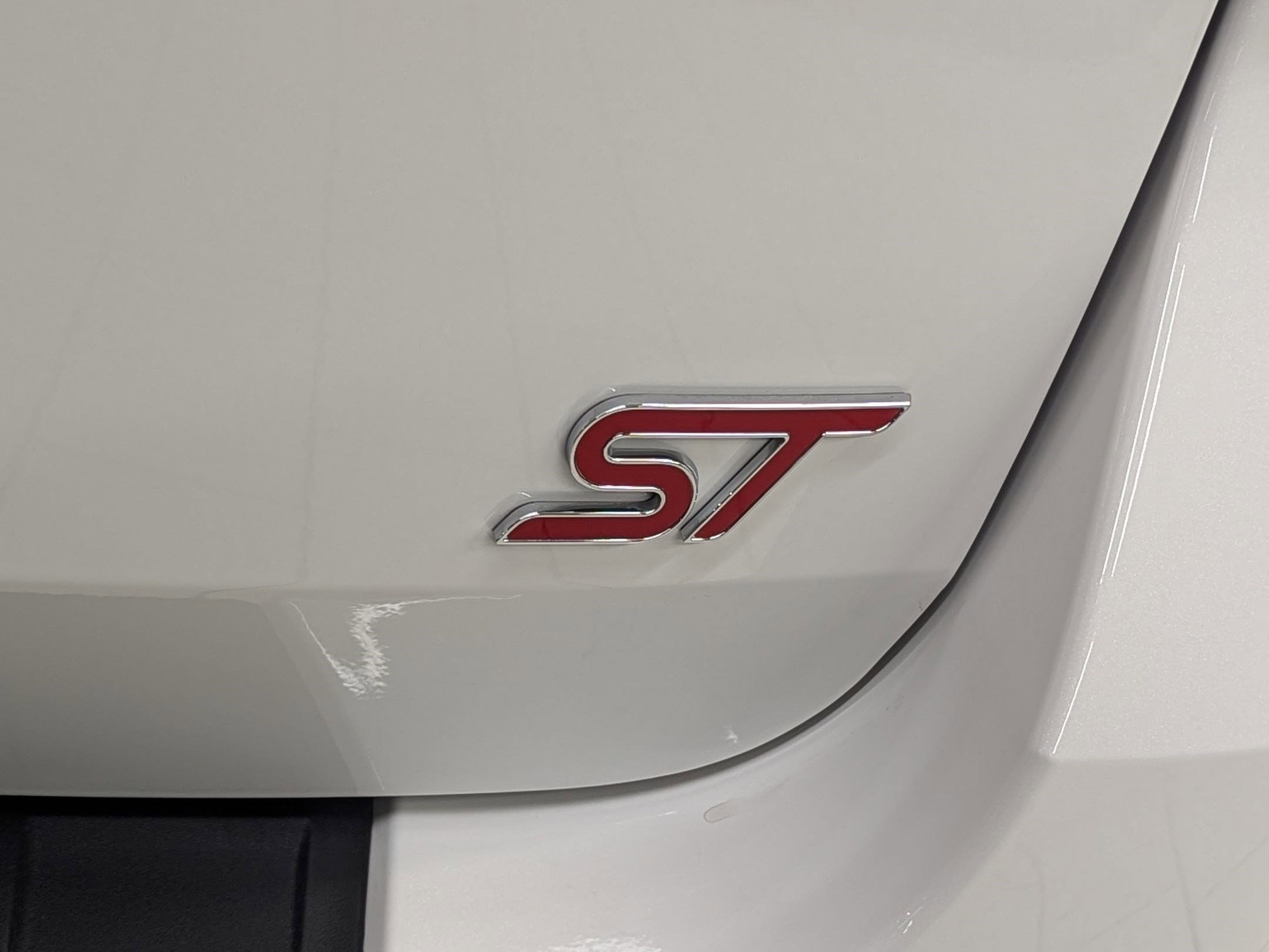 2025 Ford Explorer ST photo 33