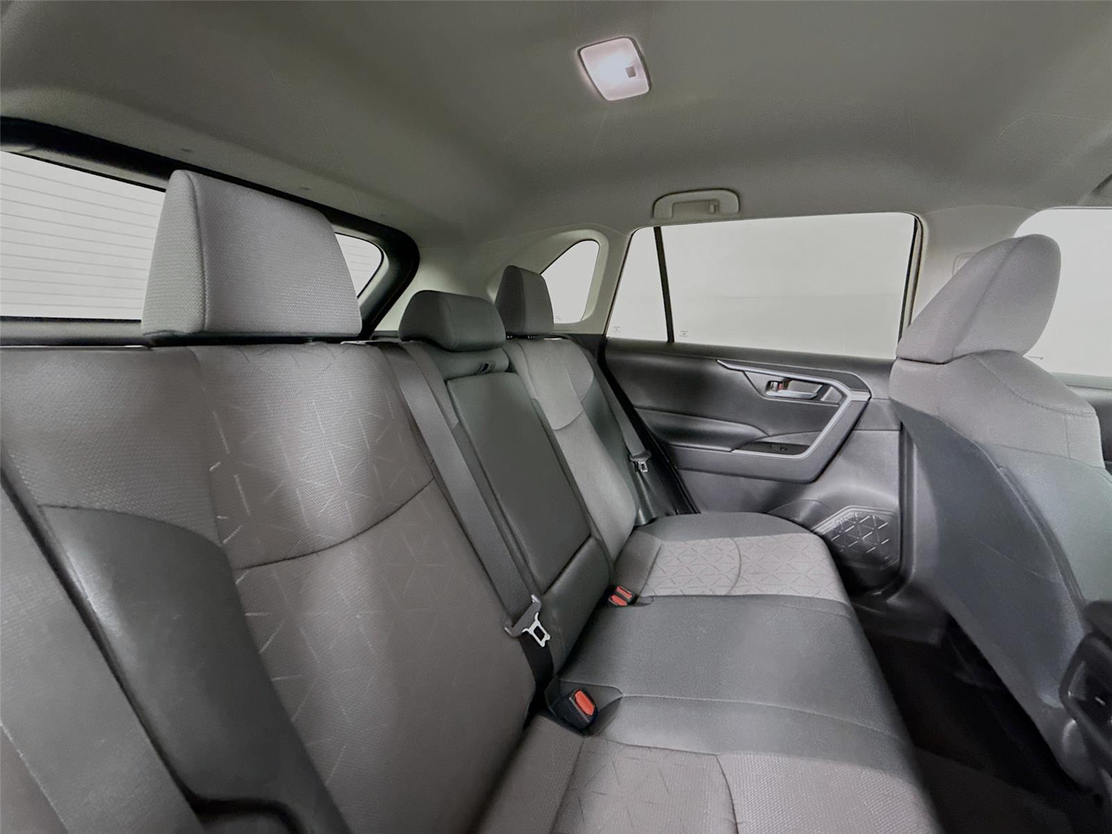 2024 Toyota RAV4 Hybrid XLE photo 39