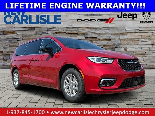 2026 Chrysler Pacifica Select's photo