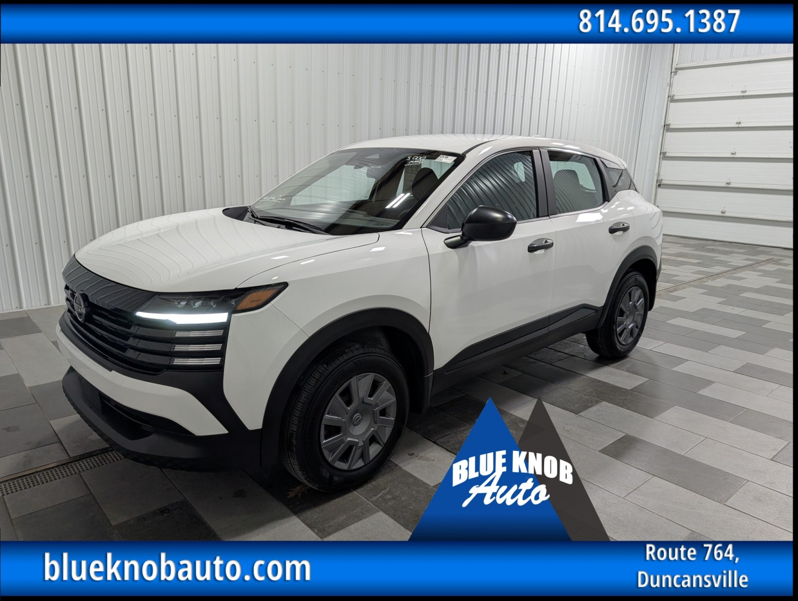 2025 Nissan Kicks S's photo