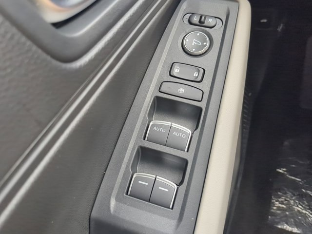 2025 Honda Accord LX photo 17