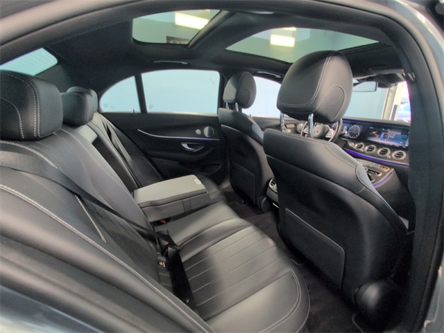 2020 Mercedes Benz E 350 4MATIC photo 12