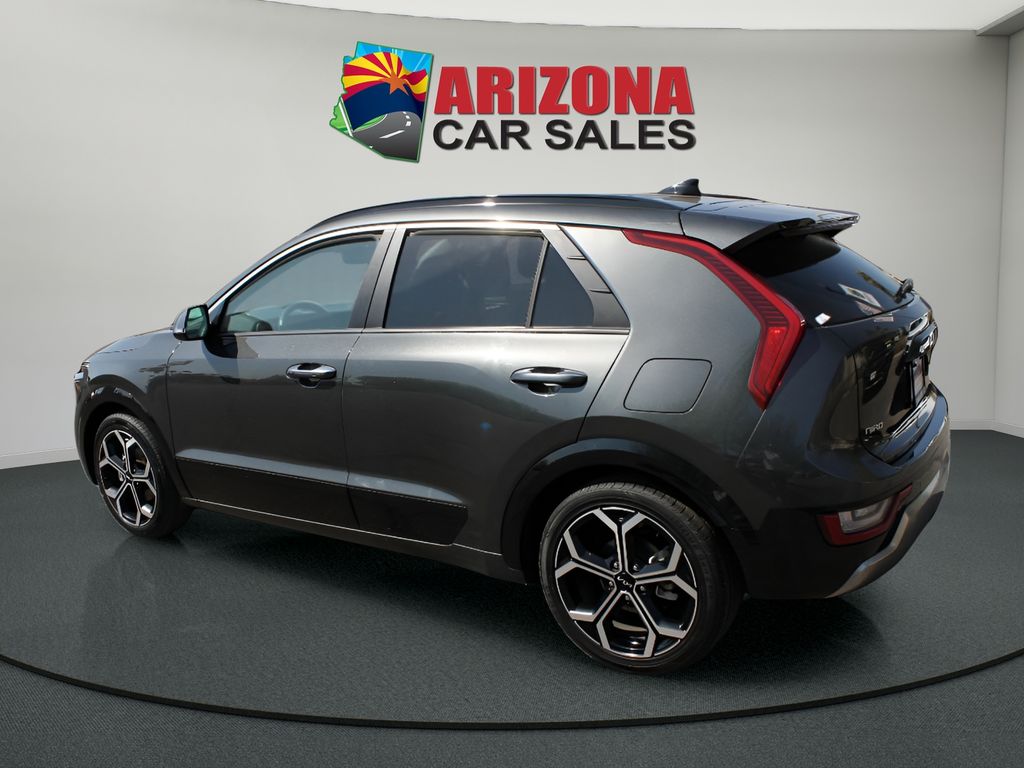 2023 Kia Niro SX Touring photo 2