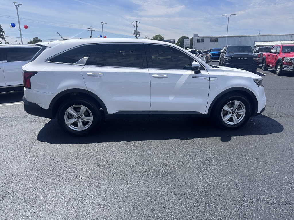 2021 Kia Sorento LX photo 25