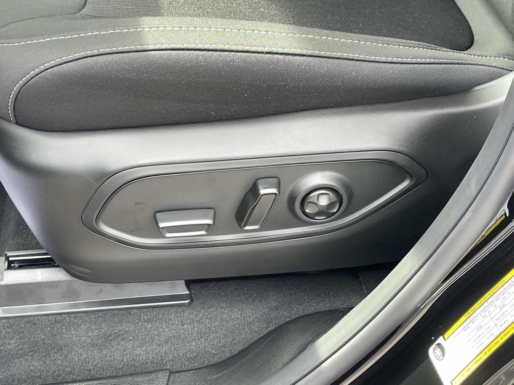 2025 Jeep Grand Cherokee Laredo X photo 24