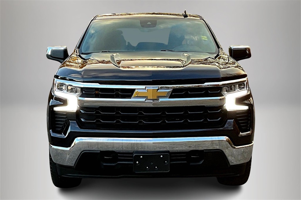 2022 Chevrolet Silverado 1500 LT photo 3