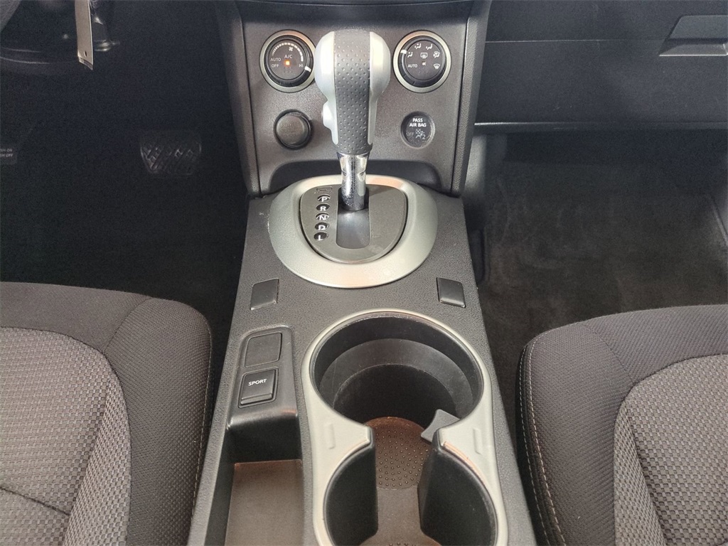 2012 Nissan Rogue SV photo 16