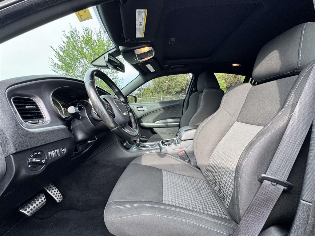 2020 Dodge Charger GT photo 13