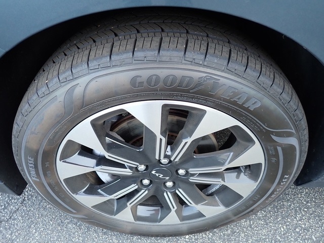 2024 Kia Carnival EX photo 10