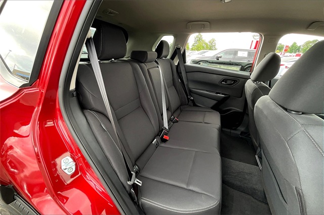 2026 Nissan Rogue S photo 6