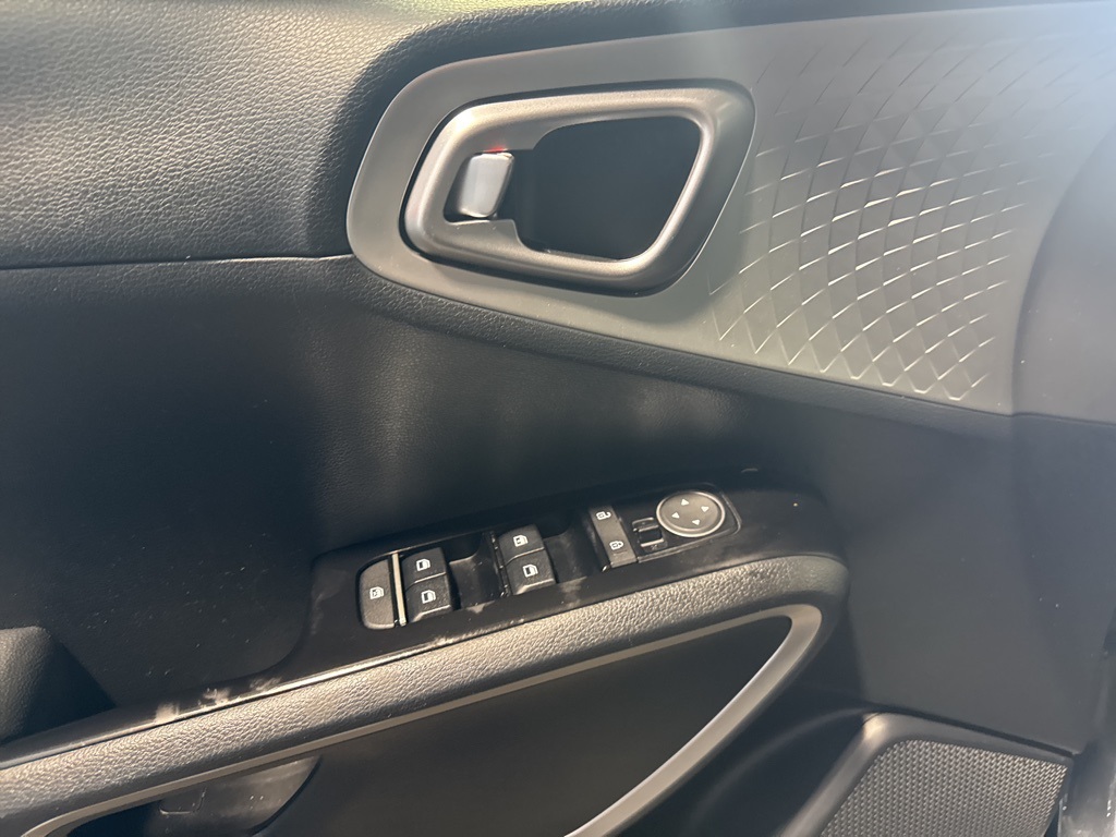 2024 Kia Soul LX photo 23