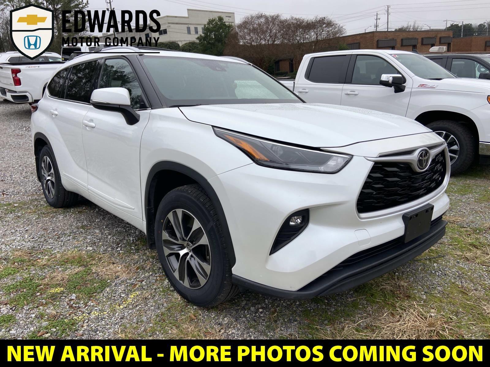 2022 Toyota Highlander XLE's photo