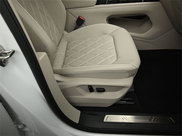 2024 VOLKSWAGEN ATLAS - Image 32