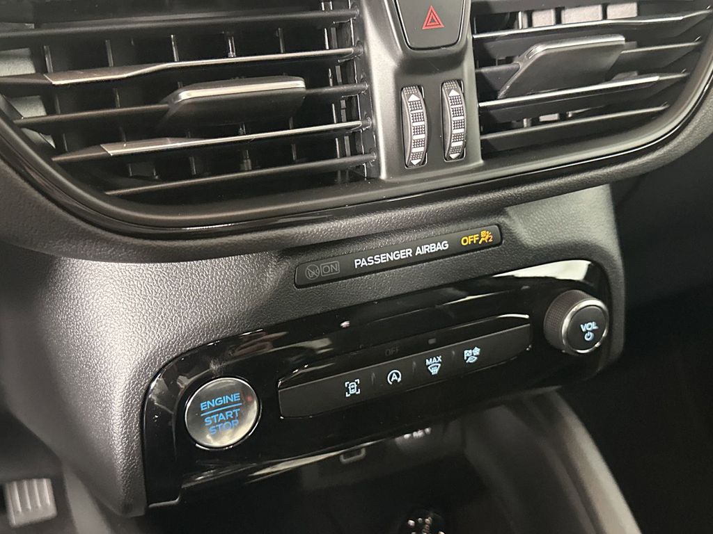 2025 Ford Escape ST-Line photo 22
