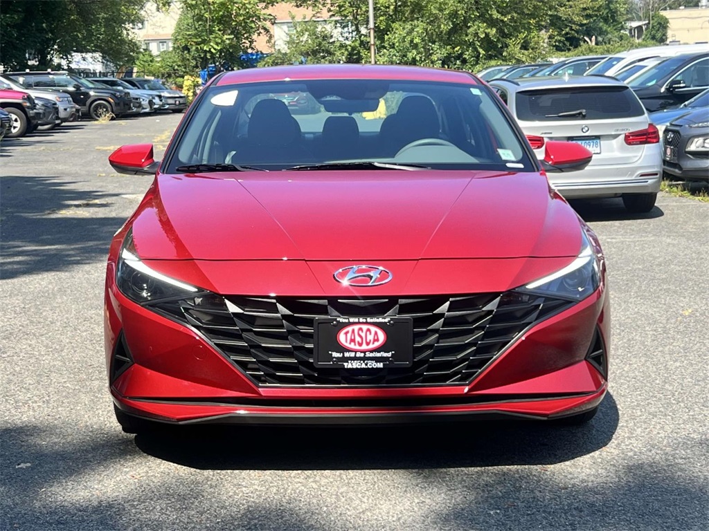 2023 Hyundai Elantra SEL photo 2