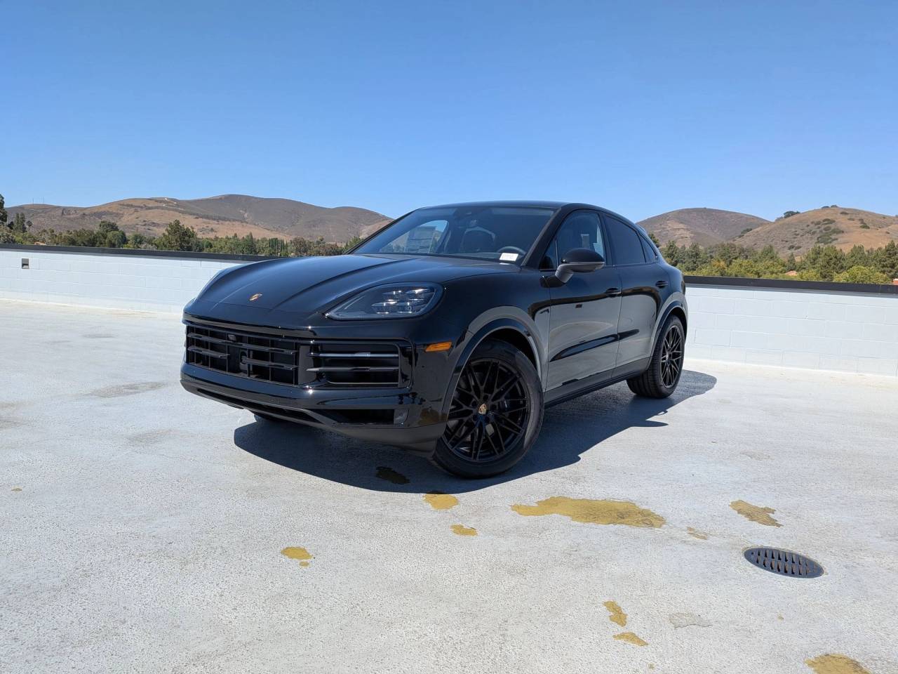 2025 Porsche Cayenne Coup Base's photo
