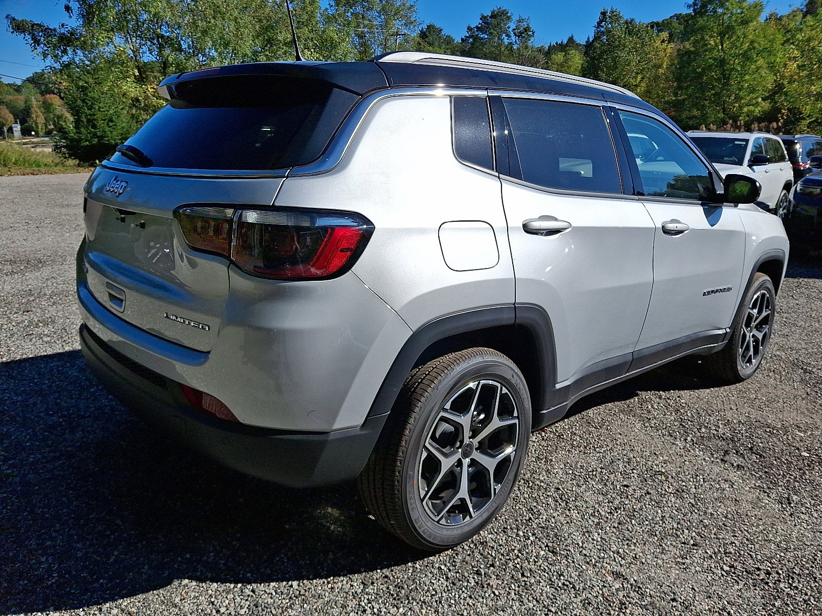 2026 Jeep Compass Limited photo 4