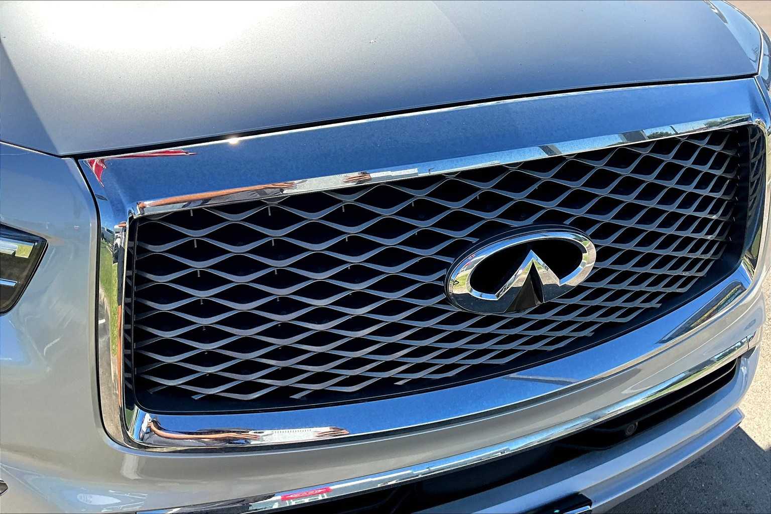 2022 Infiniti QX80 Luxe photo 27