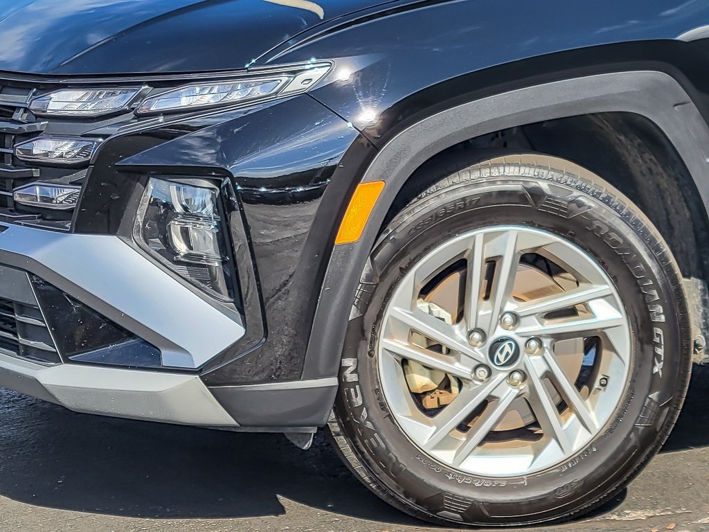 2025 Hyundai Tucson SE photo 2