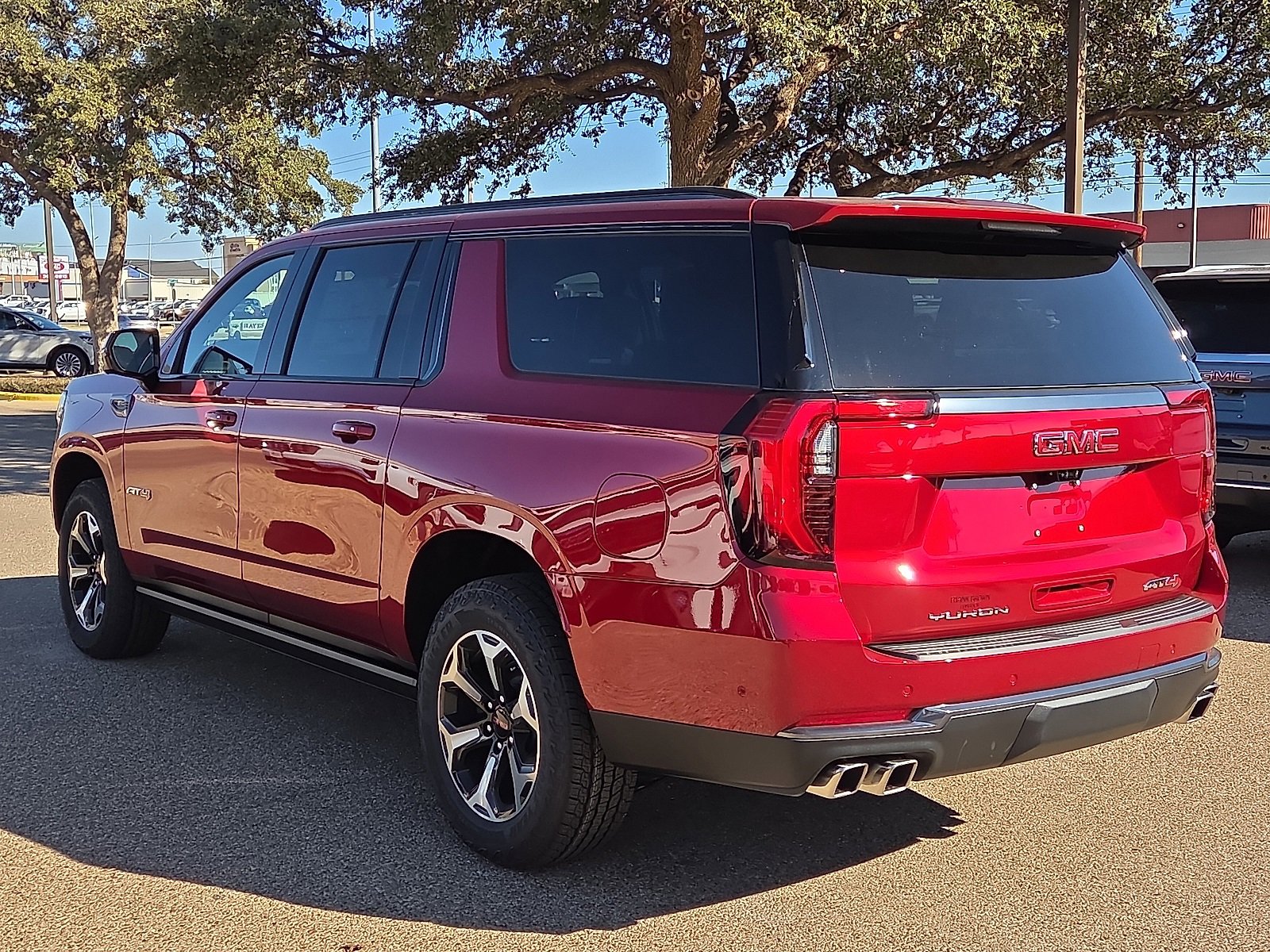 2026 Gmc Yukon XL AT4 photo 2