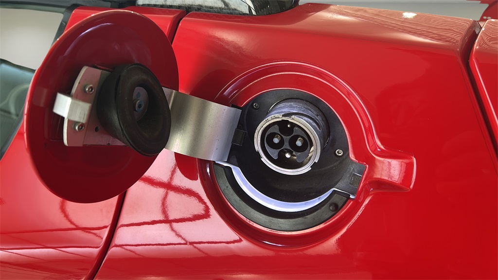2010 Tesla Roadster Base photo 12