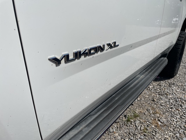 2016 Gmc Yukon XL SLT photo 2