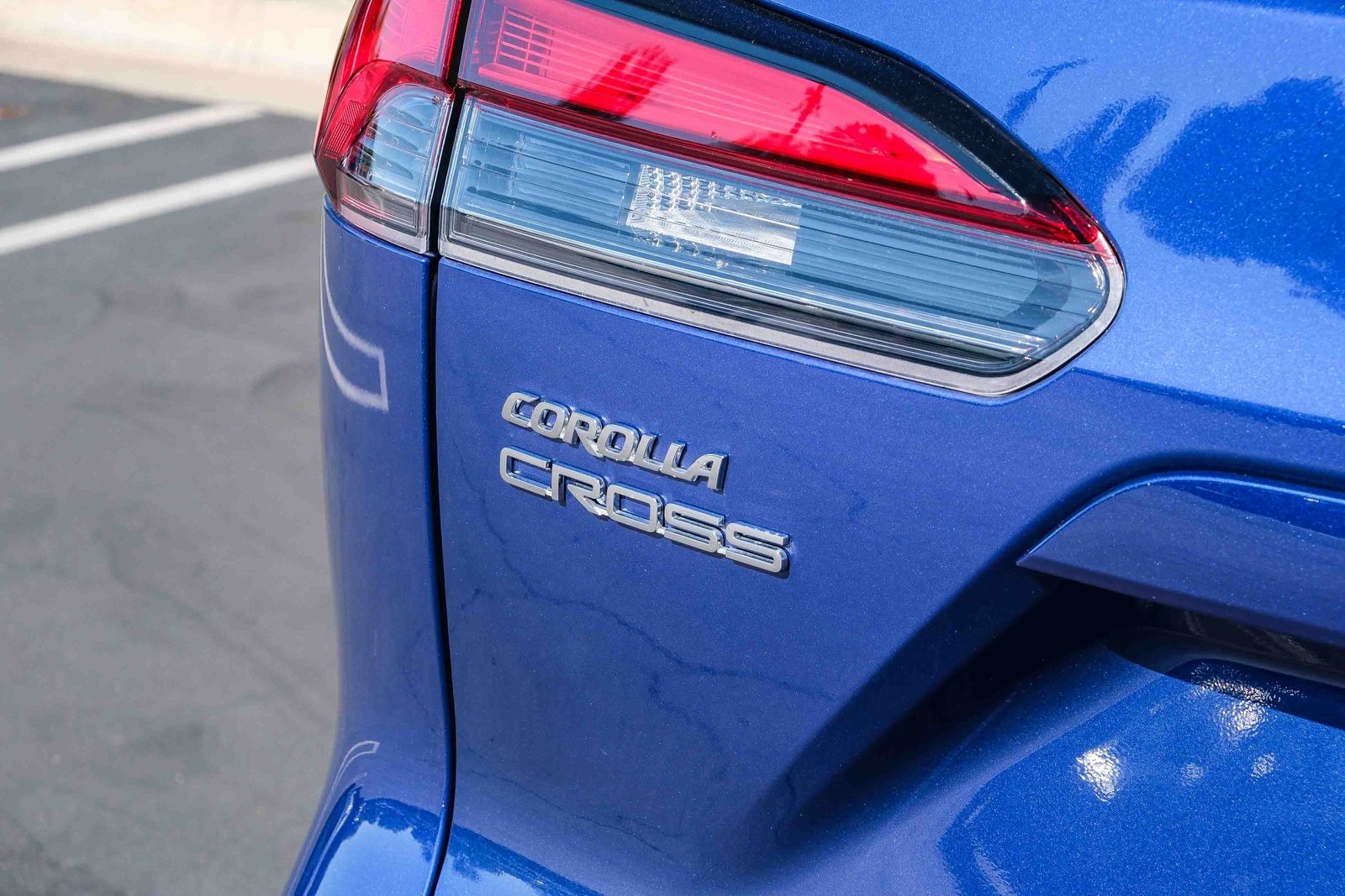 2023 Toyota Corolla Cross XLE photo 7