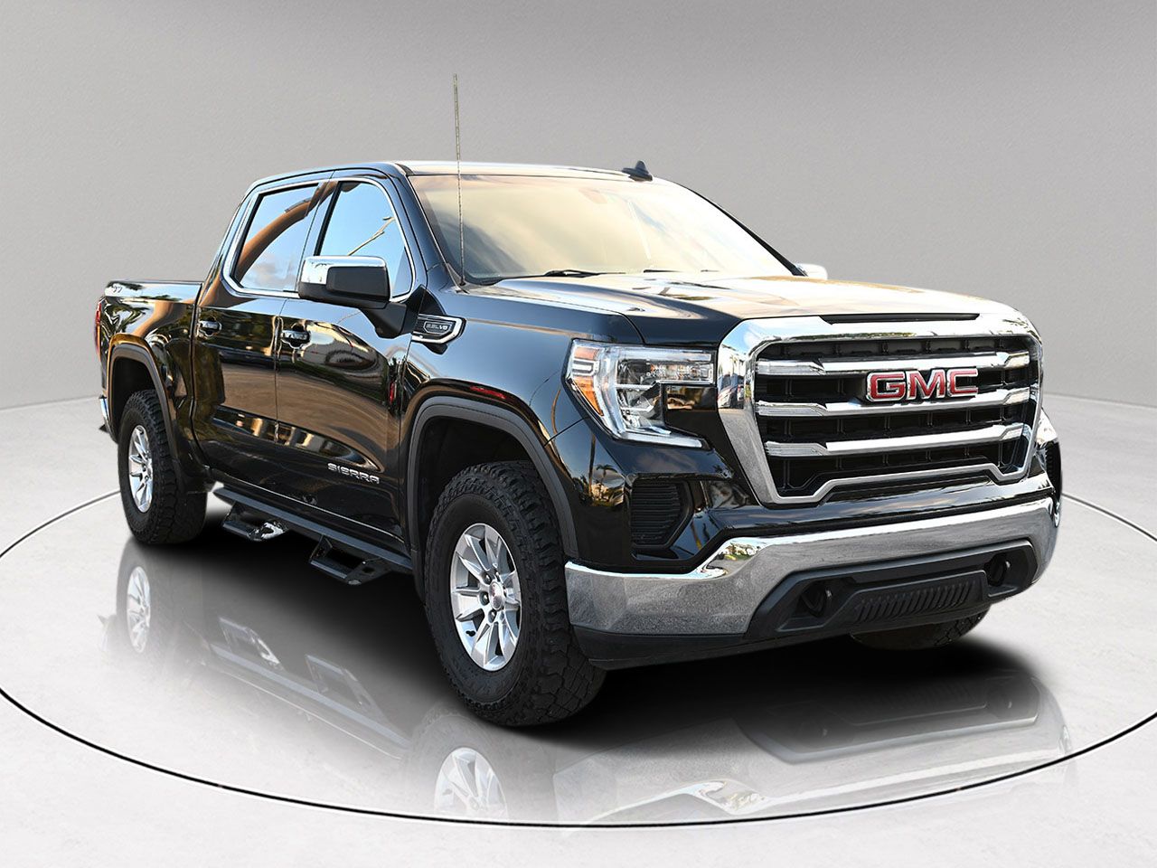 2021 GMC Sierra 1500 SLE's photo