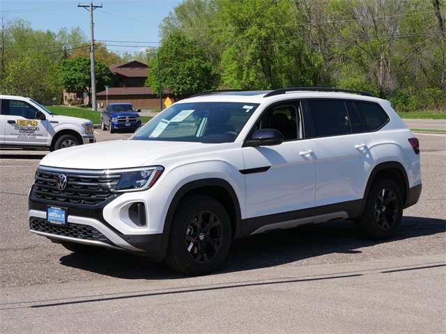 2025 Volkswagen Atlas Peak Edition SE photo 4