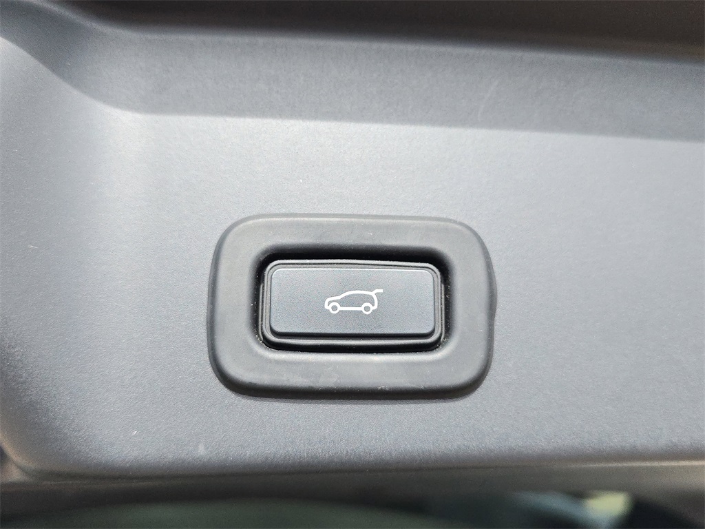 2020 Land Rover Range Rover Evoque S photo 13
