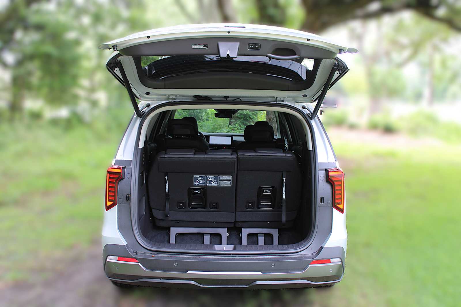 2025 Kia Carnival SX Prestige photo 11