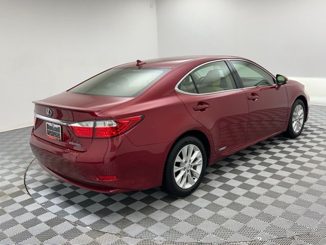 2014 Lexus ES 300h Premium photo 4