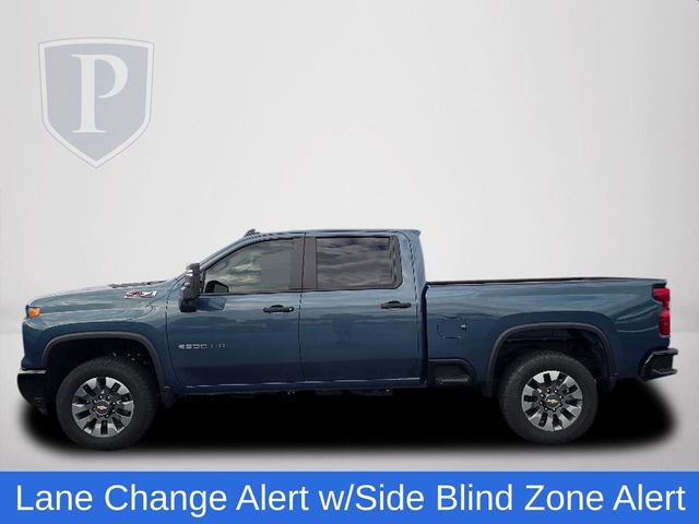 2025 Chevrolet Silverado 2500HD Custom photo 8