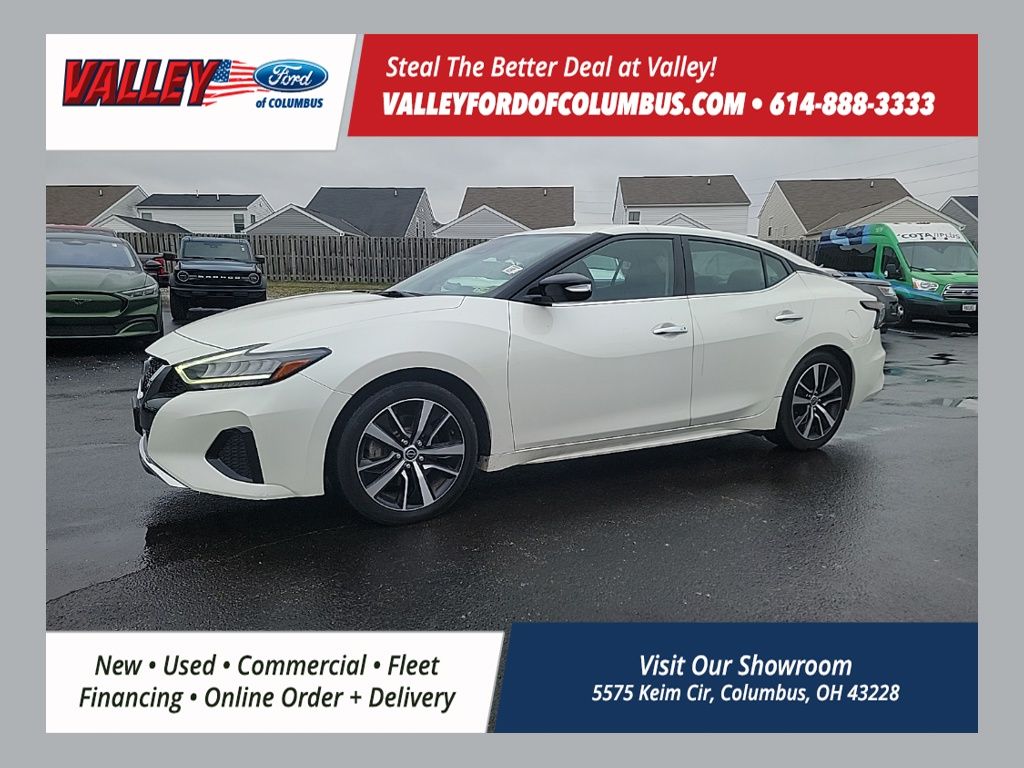 2023 Nissan Maxima SV's photo