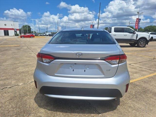 2021 Toyota Corolla LE photo 4