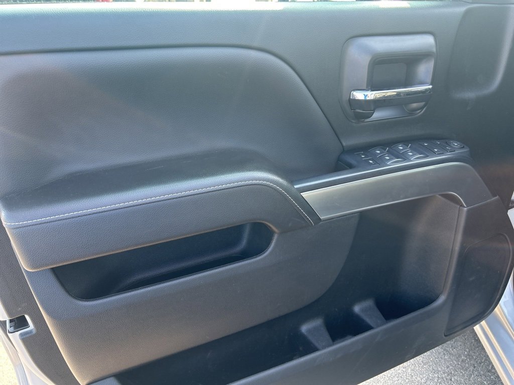 2018 Chevrolet Silverado 1500 LT photo 12