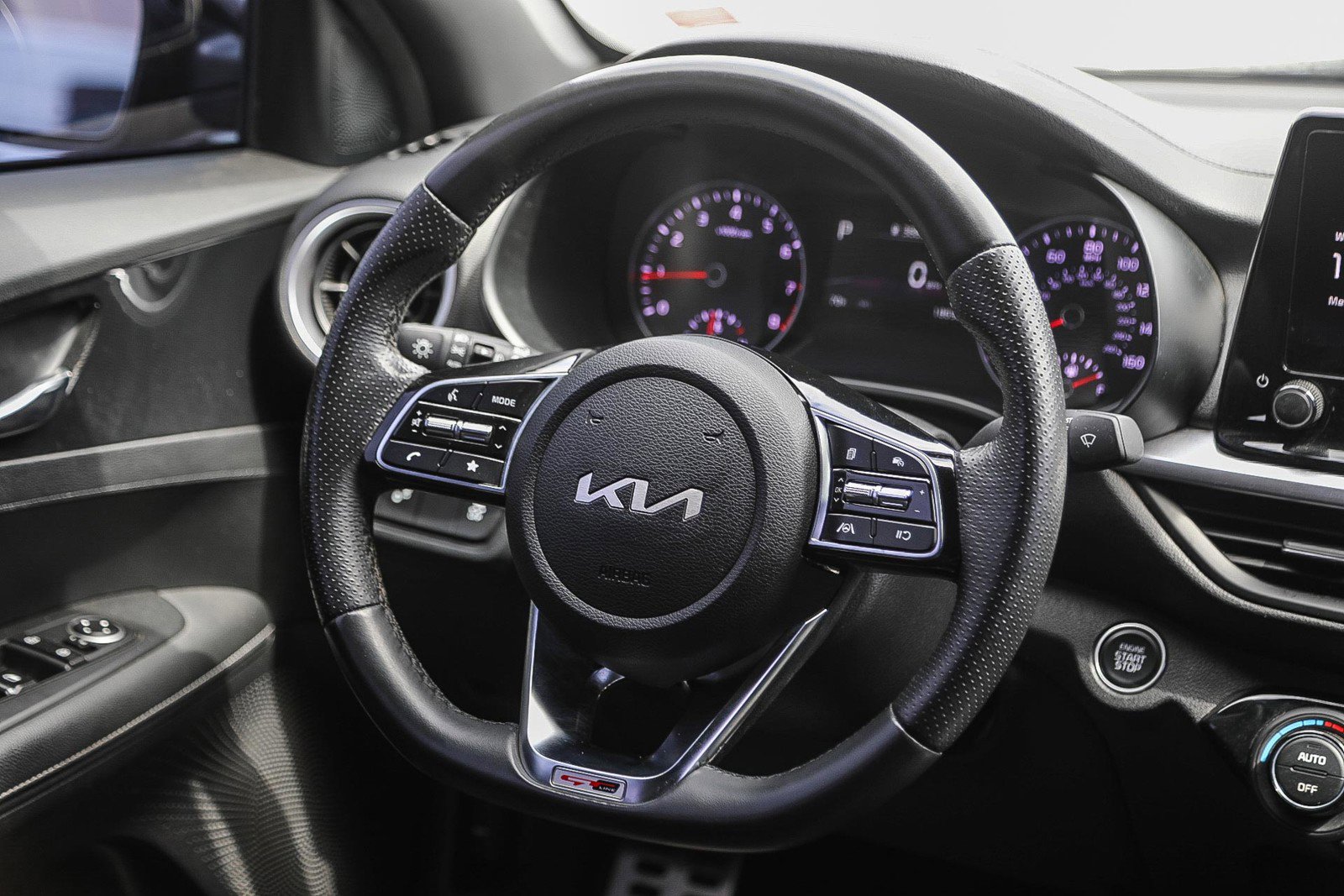 2023 Kia Forte GT-Line photo 14