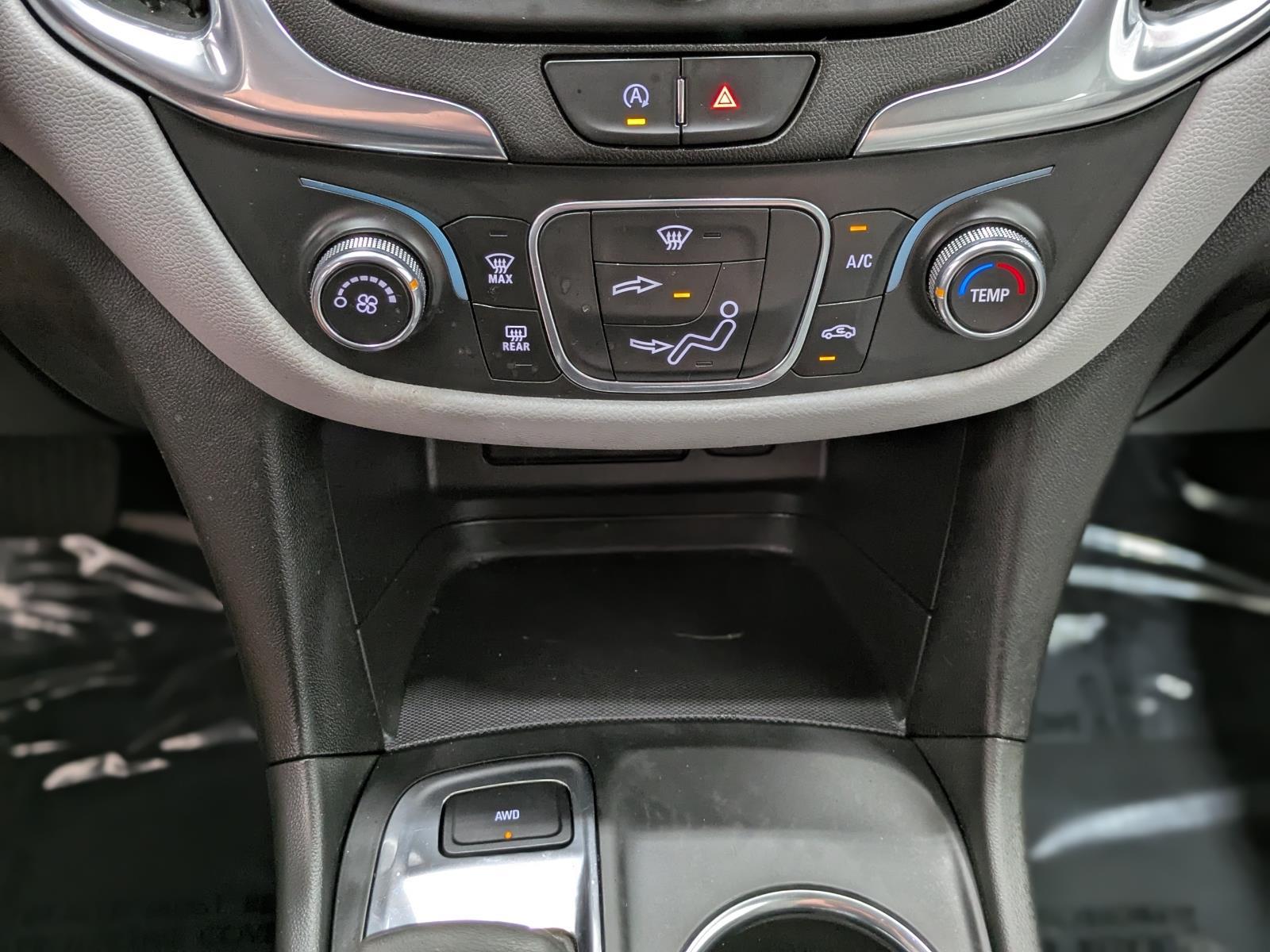 2022 Chevrolet Equinox LS photo 23
