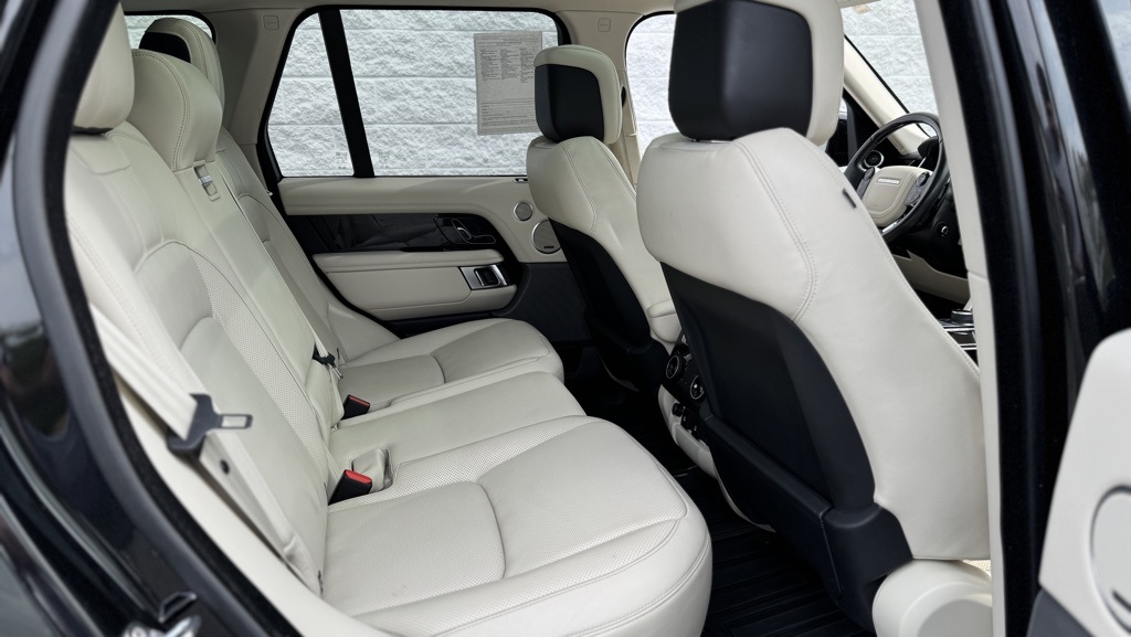 2019 Land Rover Range Rover SuperCharged photo 16