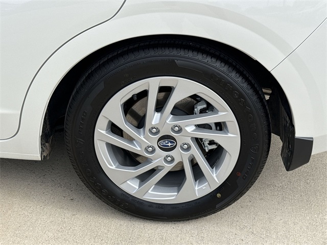 2025 Subaru Impreza Base photo 11