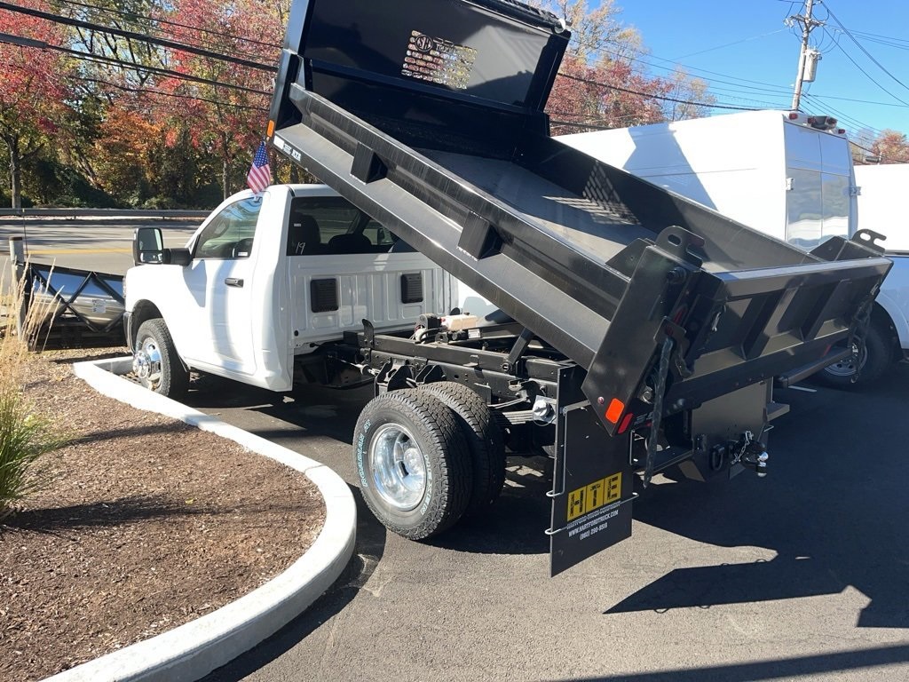 2024 Ram 3500 Tradesman photo 3