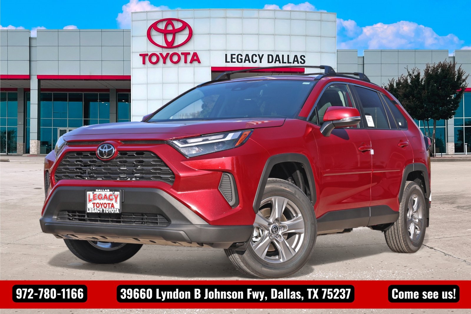 2025 Toyota RAV4 XLE's photo