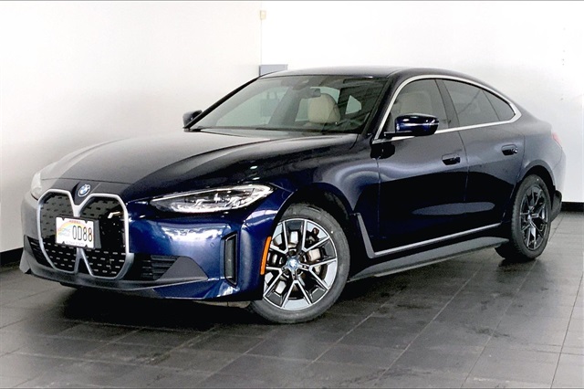 2023 BMW i4 40's photo