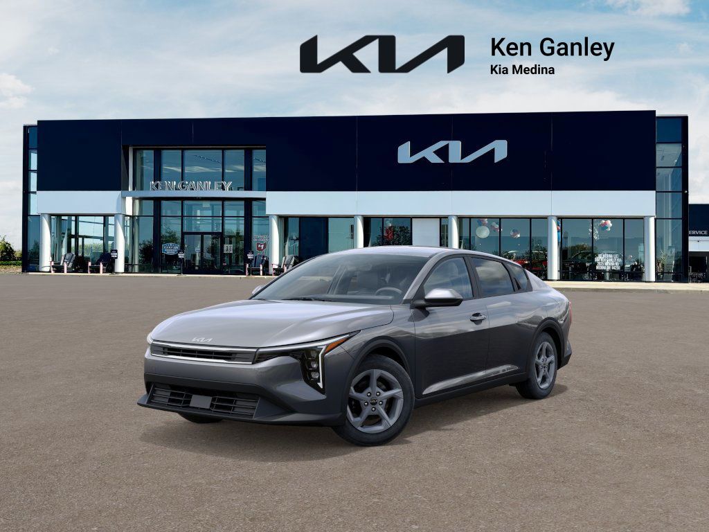 2025 Kia K4 LXS's photo