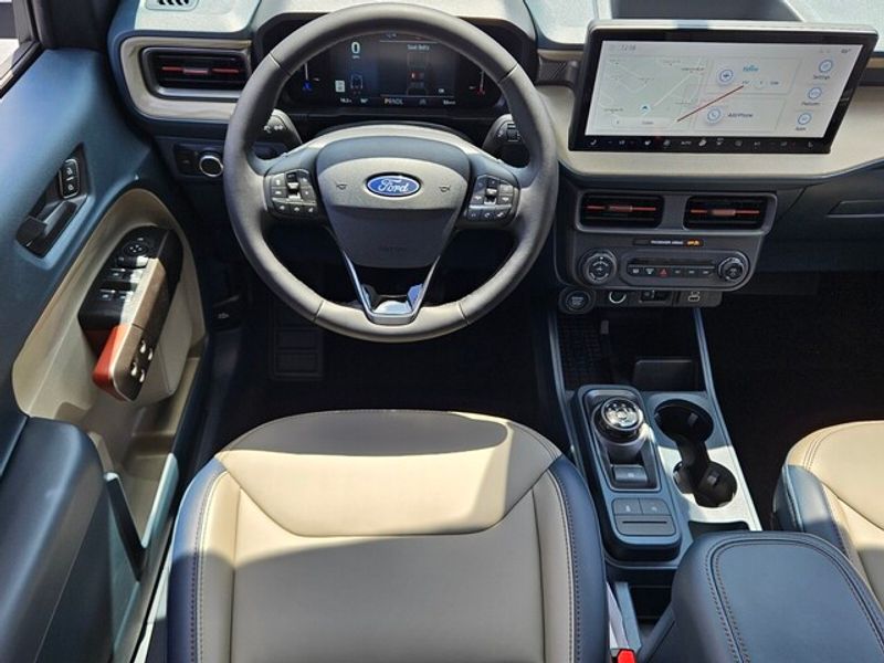 2025 Ford Maverick Lariat photo 7